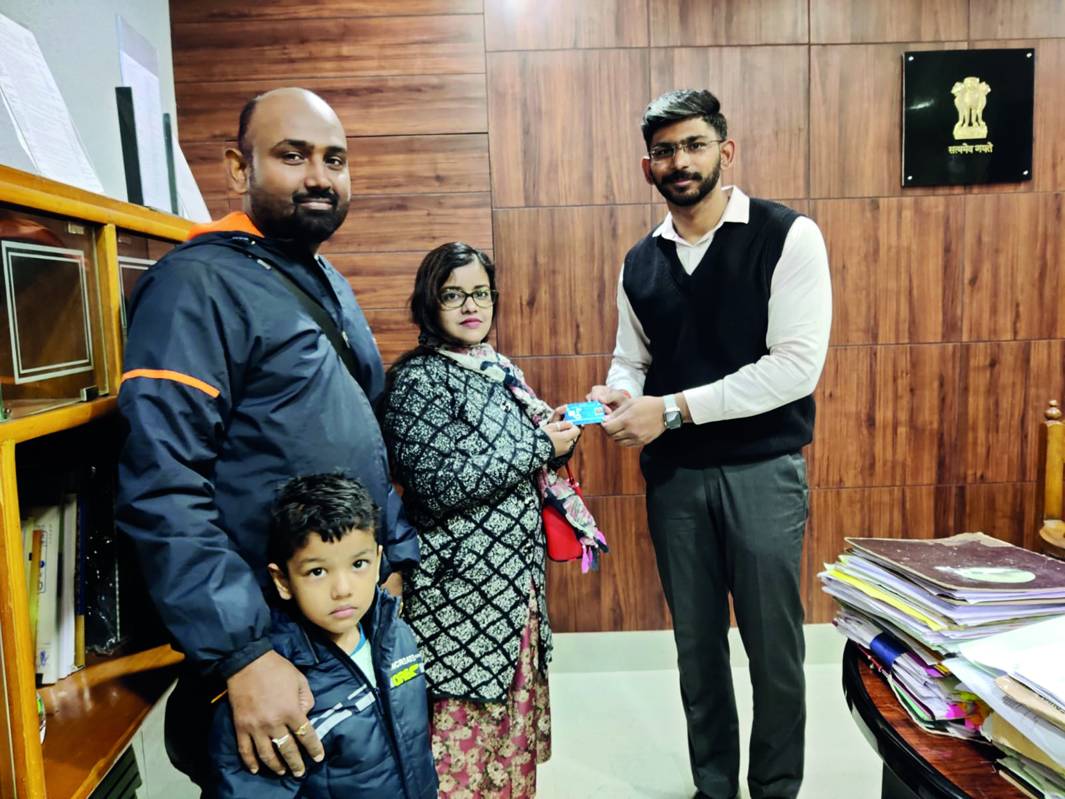 Elderly admitted by CM to nursing home gets ‘Swasthya Sathi’ card