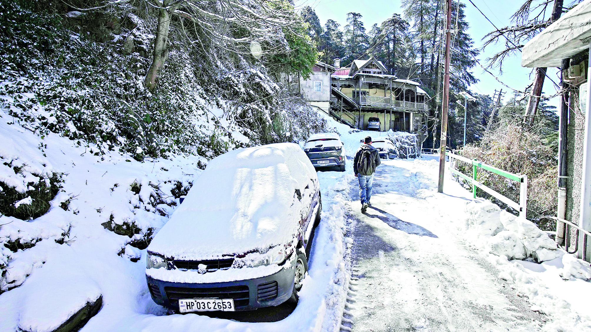 Himachal, Kashmir shiver at sub-zero temperatures Himachal, Kashmir shiver at sub-zero temperatures
