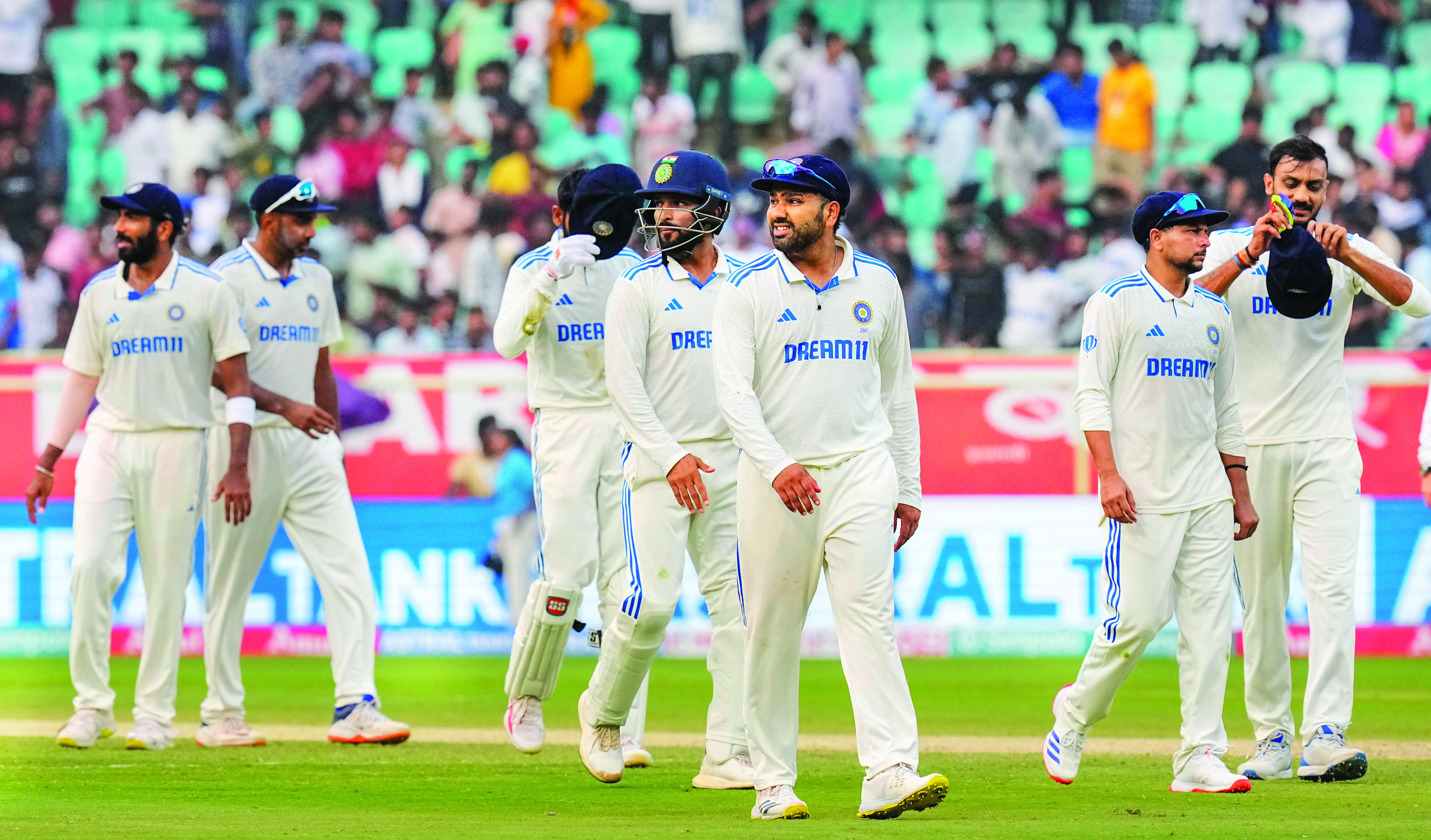 India leave door ajar for England after setting record 399-run target