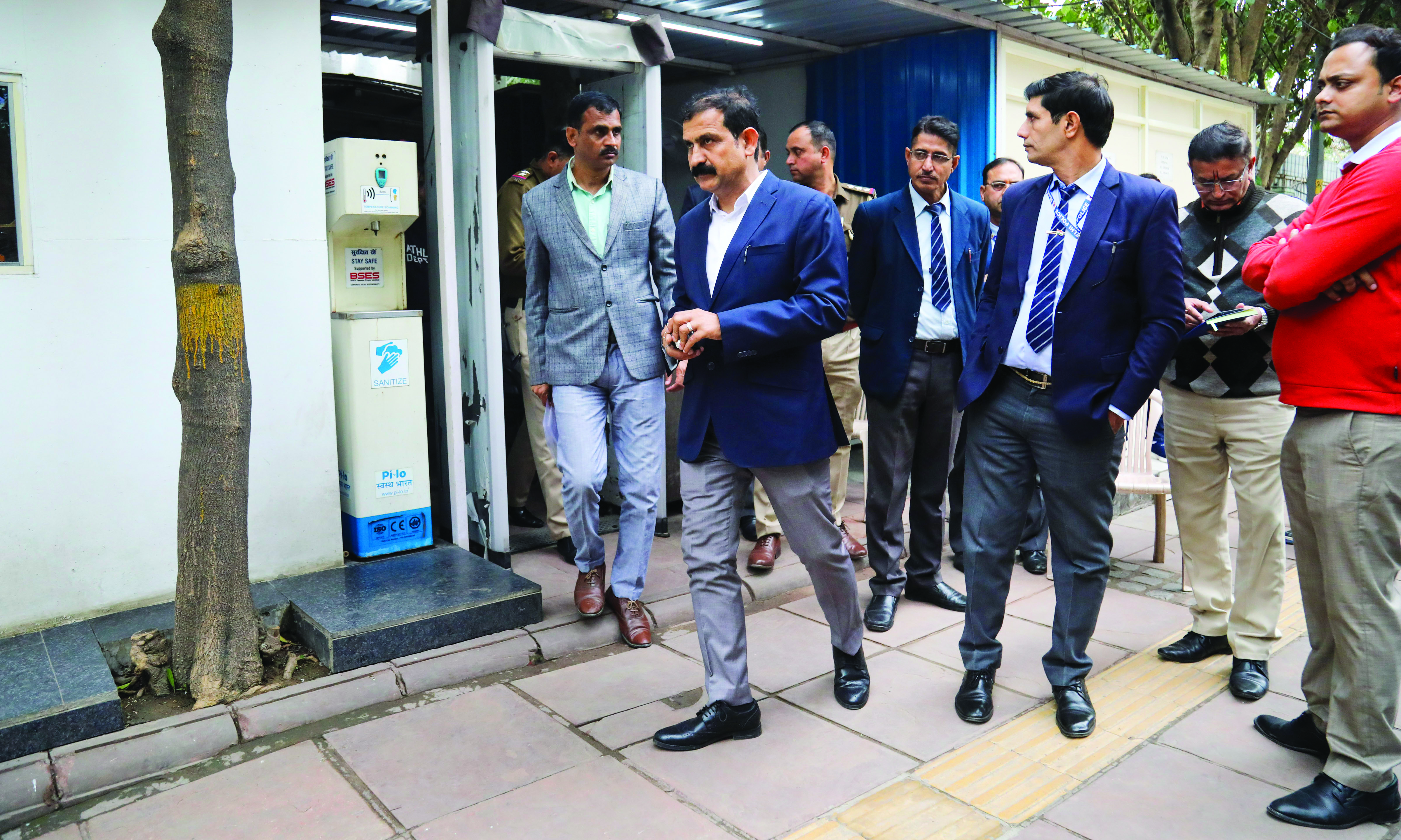 Notice has no mention of FIR, such theatrics not good: CM Kejriwal