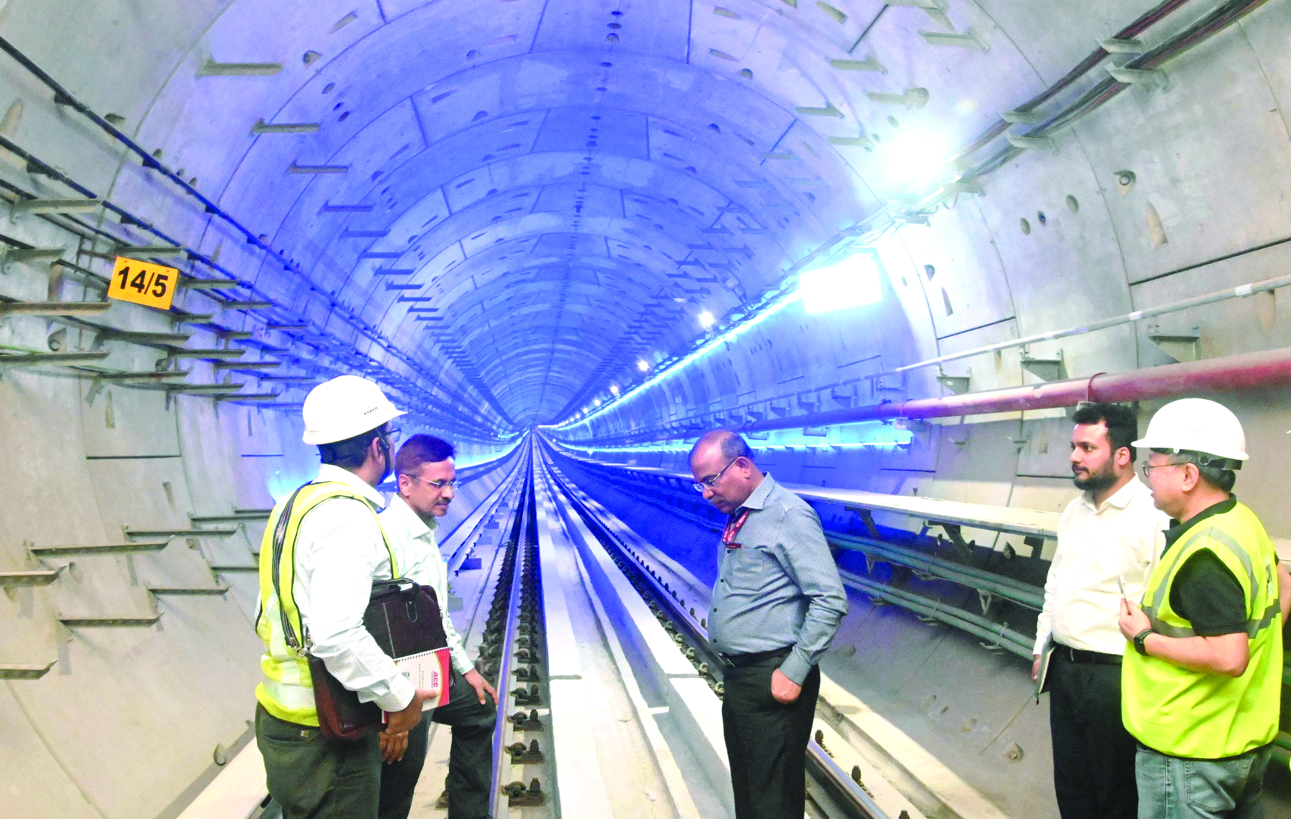Kolkata Metro: CCRS inspects Howrah Maidan-Esplanade stretch Kolkata Metro: CCRS inspects Howrah Maidan-Esplanade stretch