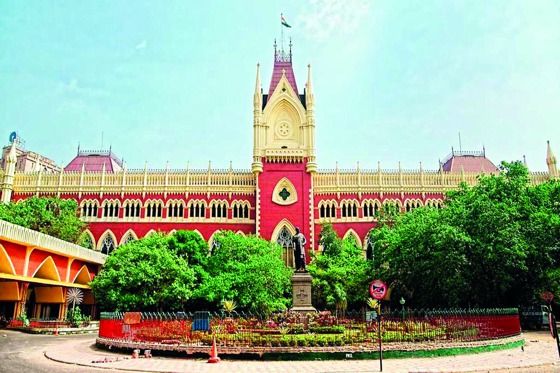 4 judges of HC take oath as permanent judges