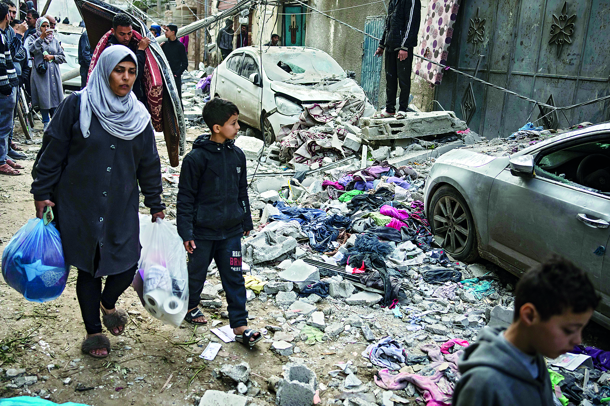 Israel airstrikes in Gaza’s crowded Rafah