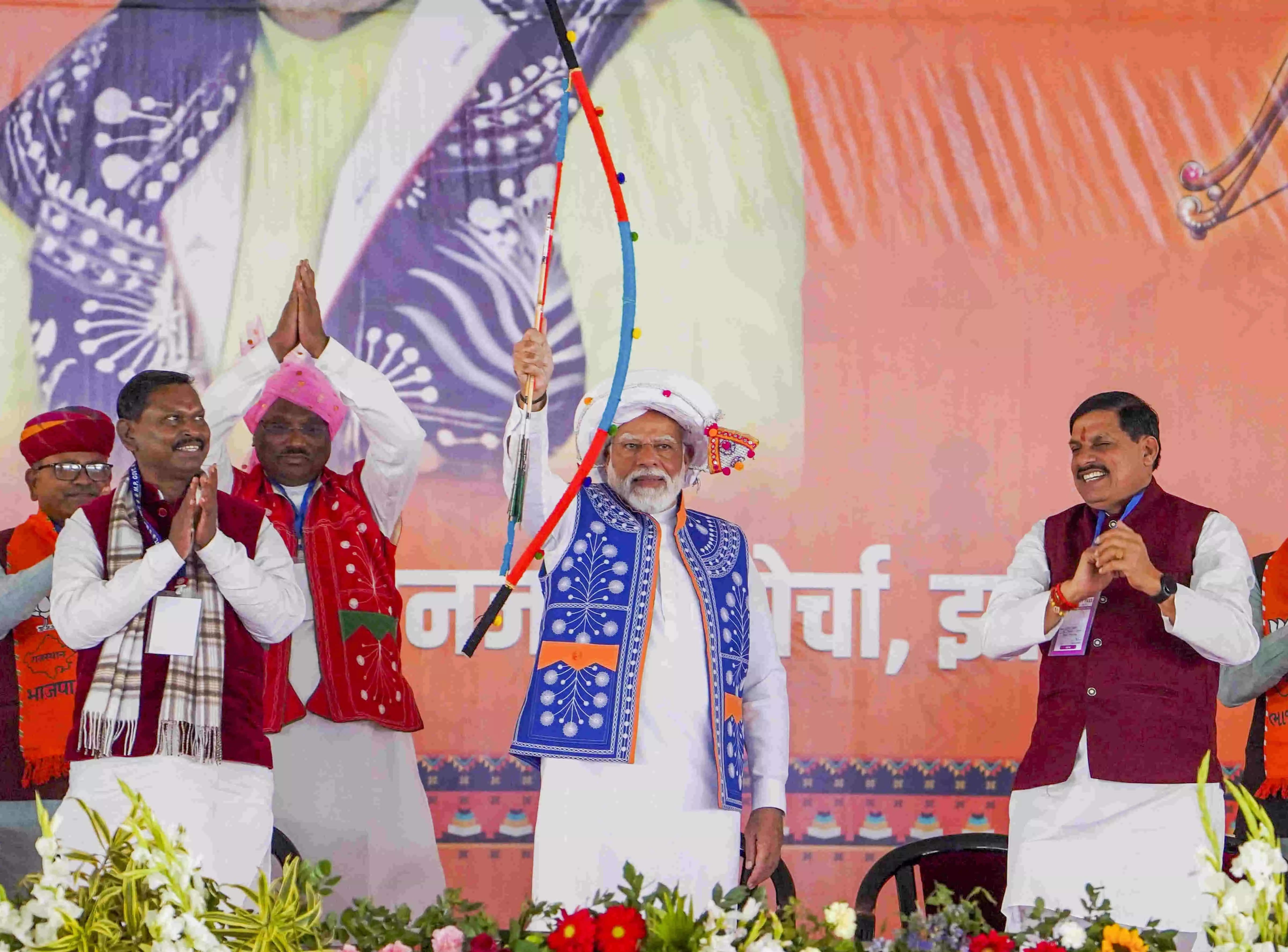 Congress remembers villages, poor people and farmers only during polls: PM Modi