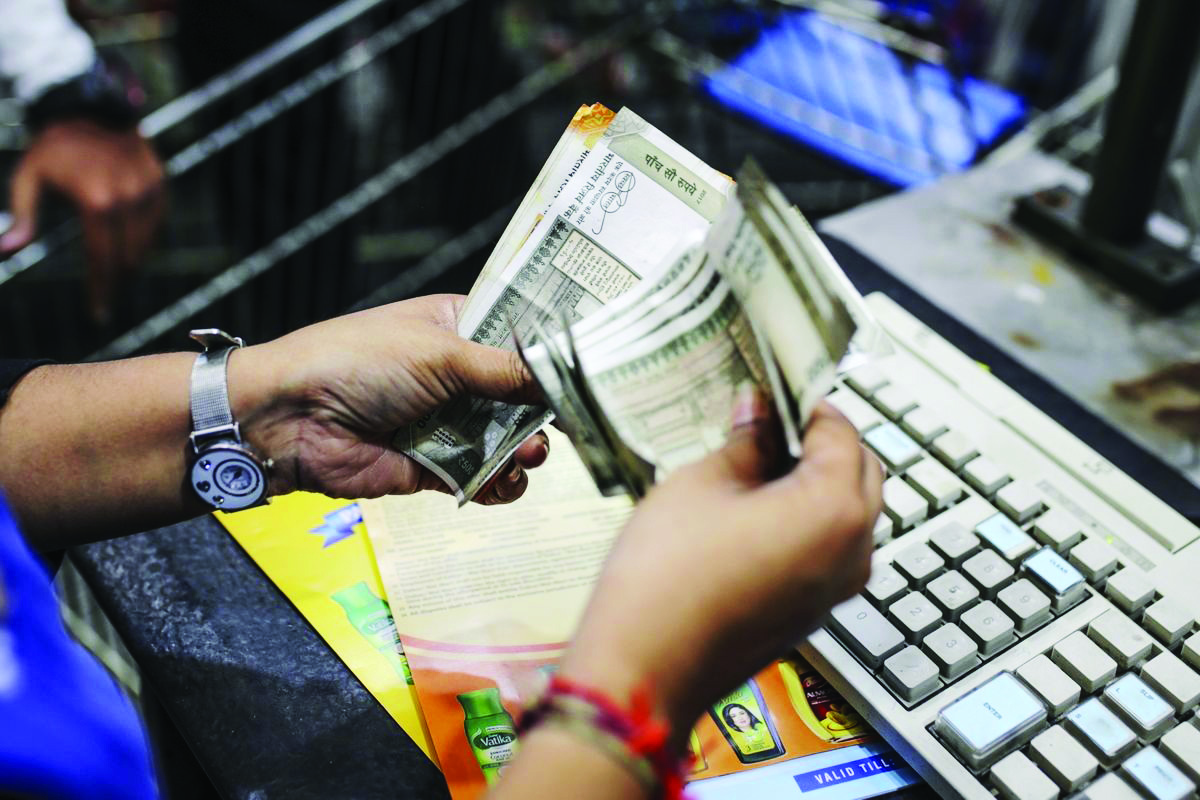 FPIs continue to remain bullish on debt mkt, infuse over Rs 15K cr in Feb FPIs continue to remain bullish on debt mkt, infuse over Rs 15K cr in Feb