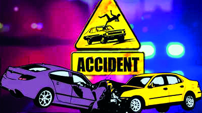 5 killed in car-bus collision on Yamuna Expressway in Mathura 5 killed in car-bus collision on Yamuna Expressway in Mathura