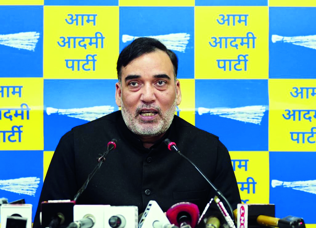 AAP urges Centre to hold talks with protesting farmers