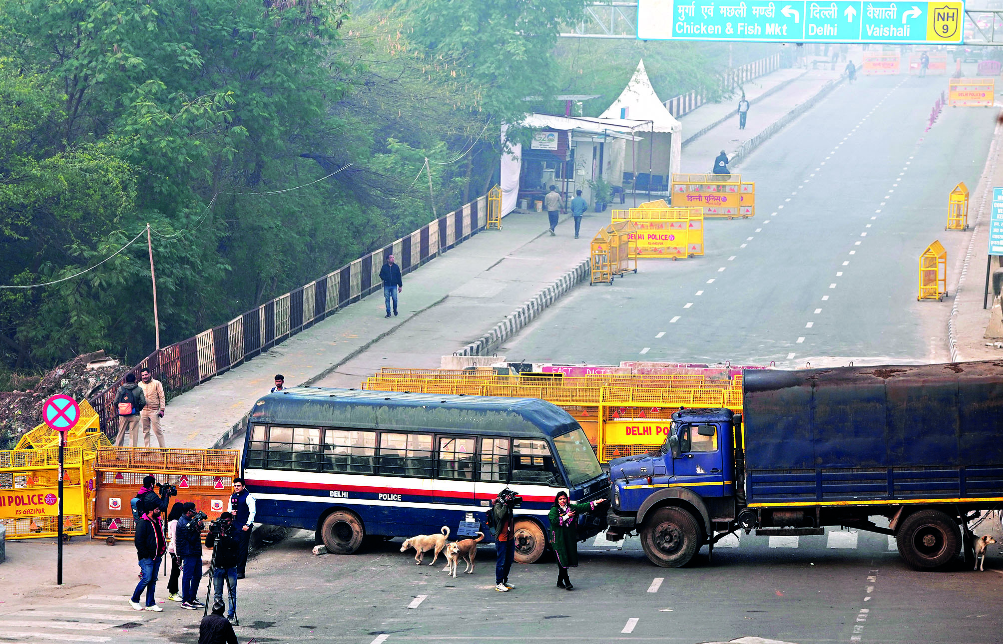 Traffic restrictions in place at Delhi borders, security beefed up Traffic restrictions in place at Delhi borders, security beefed up
