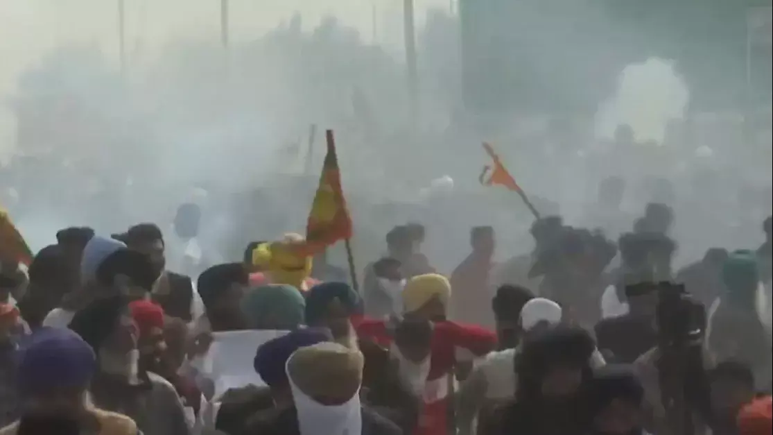 Farmers protest march: Haryana Police uses teargas shells Farmers protest march: Haryana Police uses teargas shells
