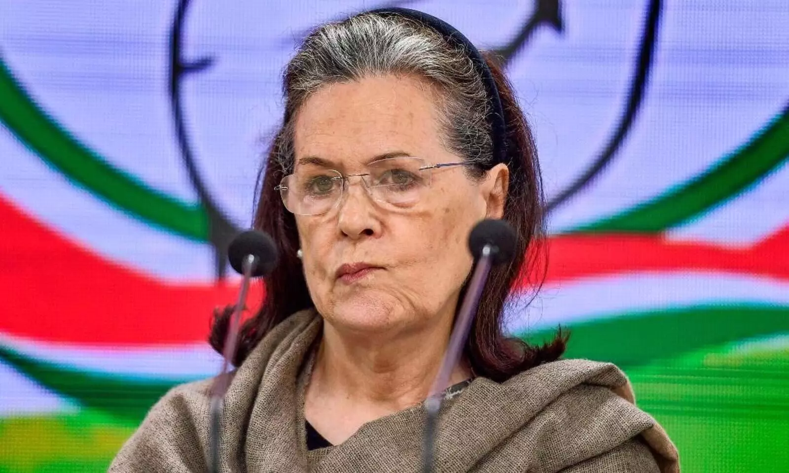 Sonia Gandhi reaches Jaipur to file Rajya Sabha poll nomination; Rahul, Priyanka accompany her