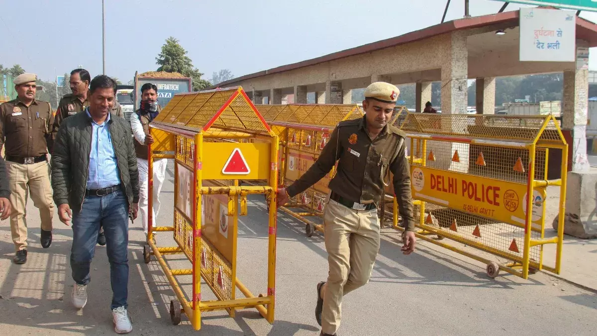 Traffic affected as Delhis border areas heavily barricaded due to farmers protest