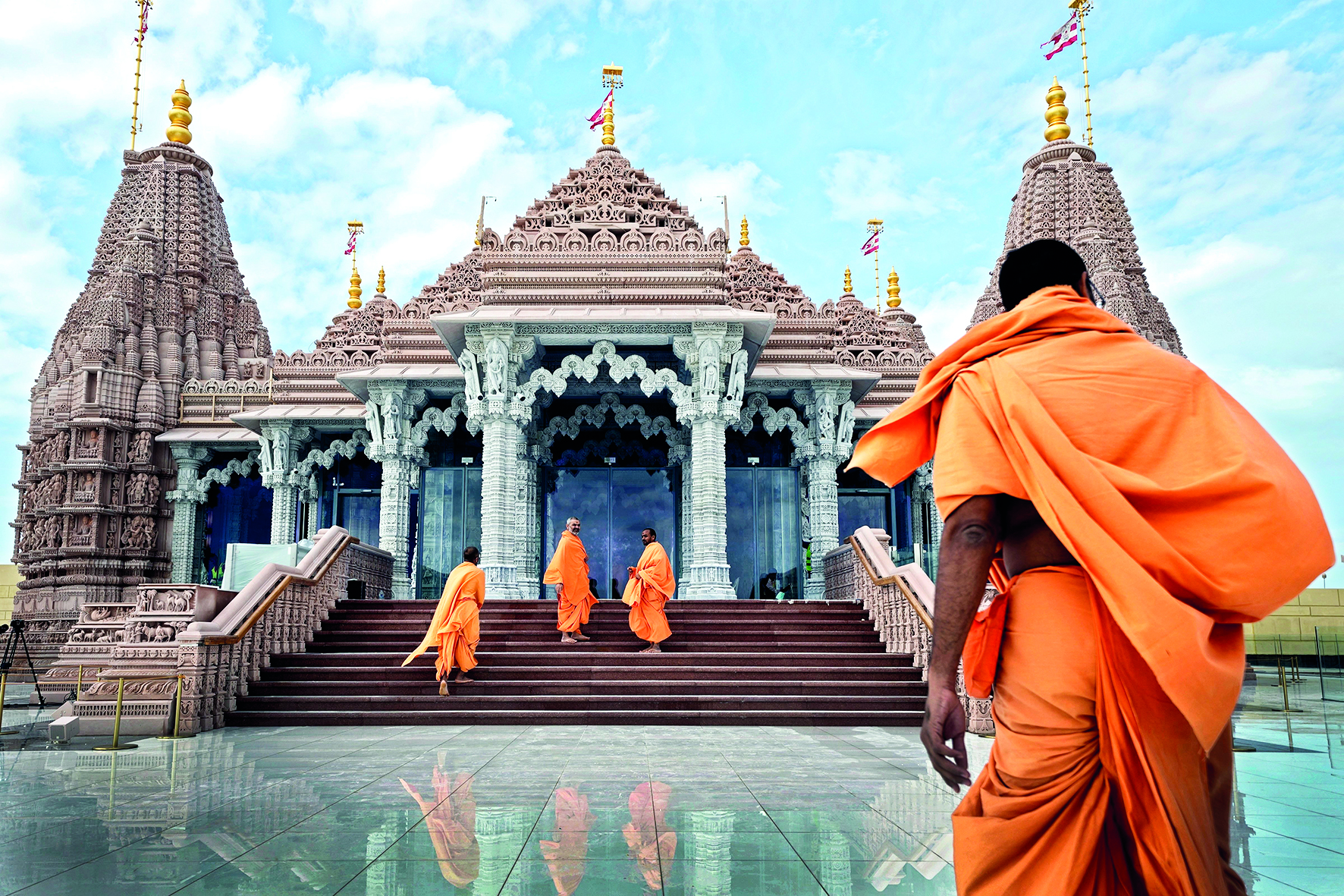 Seven spires to represent 7 emirates: Architecture of first Hindu temple in Abu Dhabi has elements of UAE Seven spires to represent 7 emirates: Architecture of first Hindu temple in Abu Dhabi has elements of UAE
