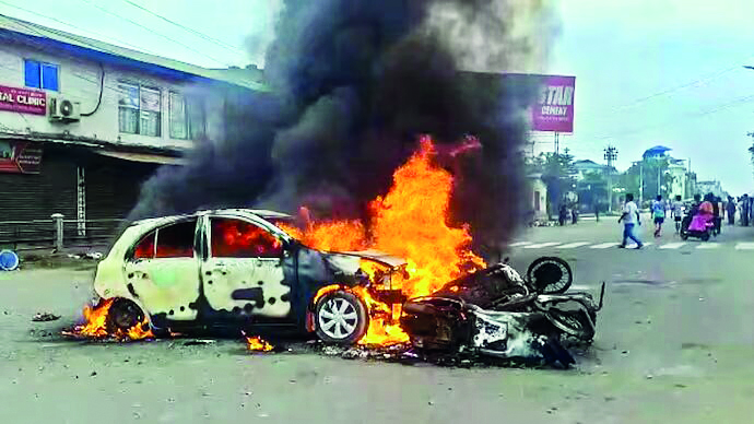 Manipur: ‘Village volunteers’ attempt to barge into Police Training College in Imphal, one killed in firing