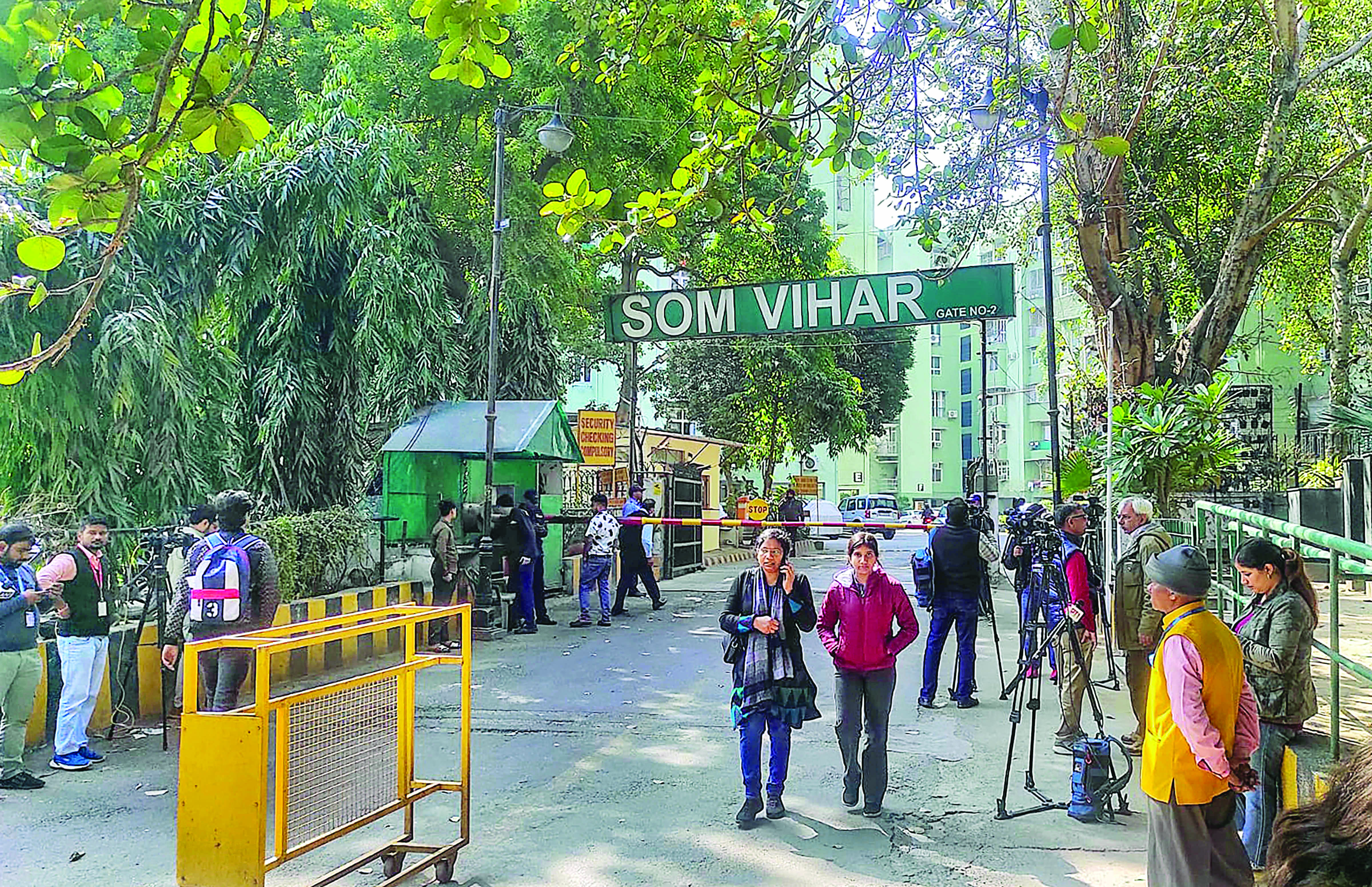 CBI raids ex-Guv Satyapal Malik’s house, 29 other locations in corruption case