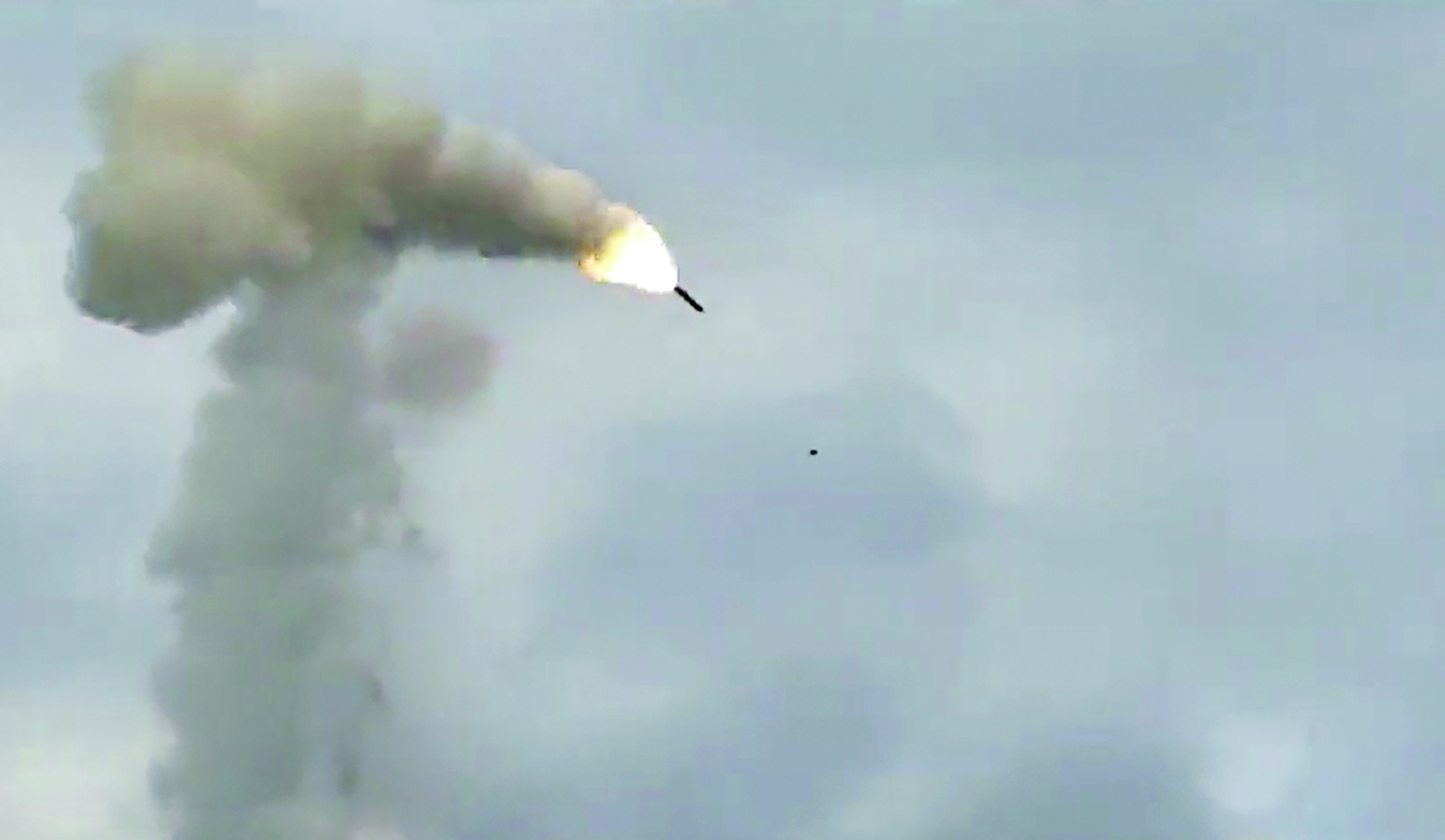 CCS okays Rs 19K crore deal for 200 BrahMos missiles for Navy CCS okays Rs 19K crore deal for 200 BrahMos missiles for Navy