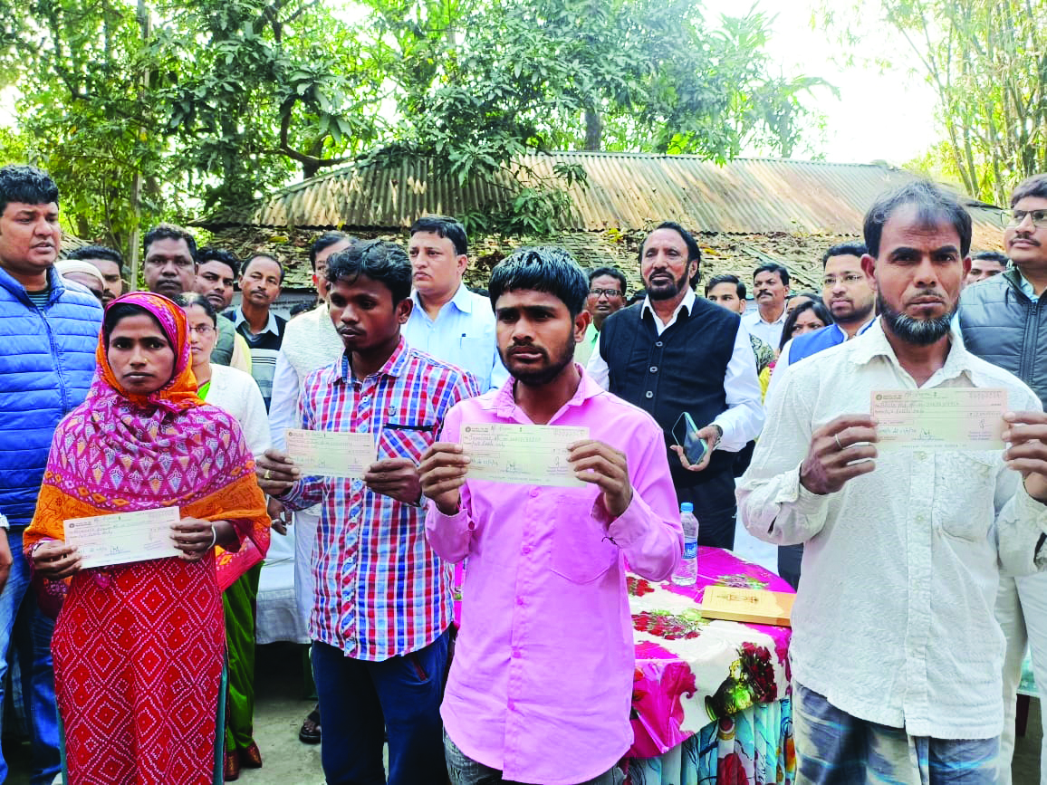 State govt hands over Rs 2 lakh ex-gratia each to victim families