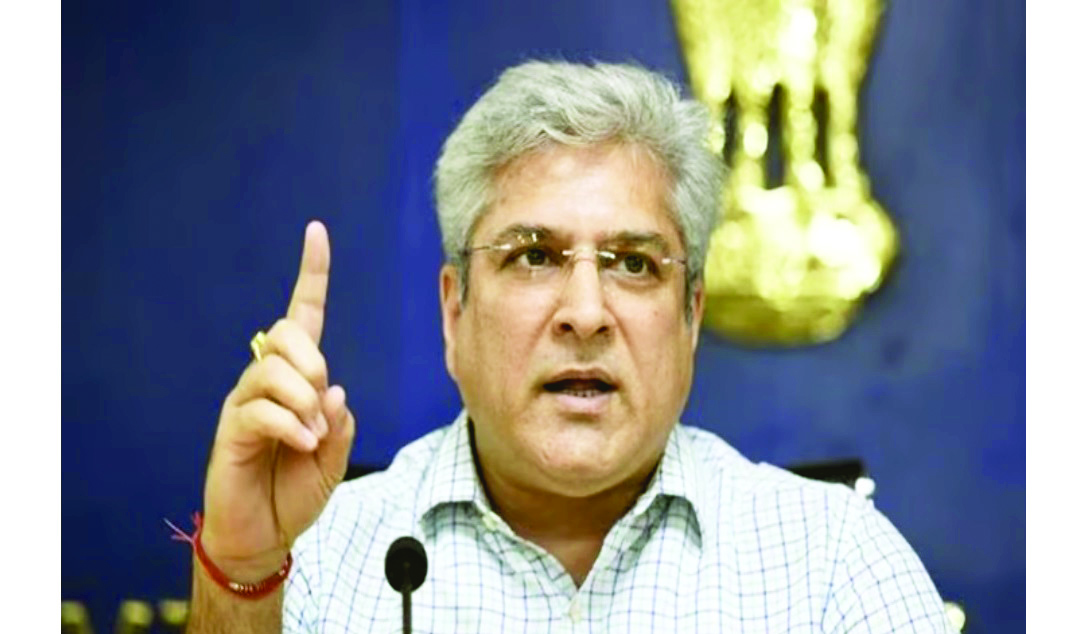 Min Kailash Gahlot announces launch of Mohalla bus scheme
