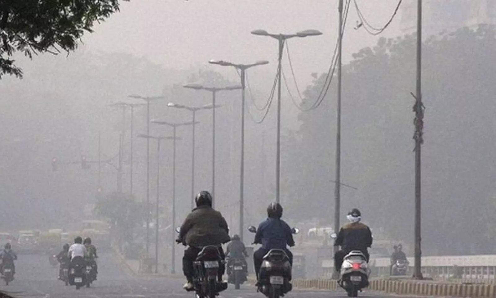 Delhi records minimum temperature of 8.3 degree C, rain likely during day