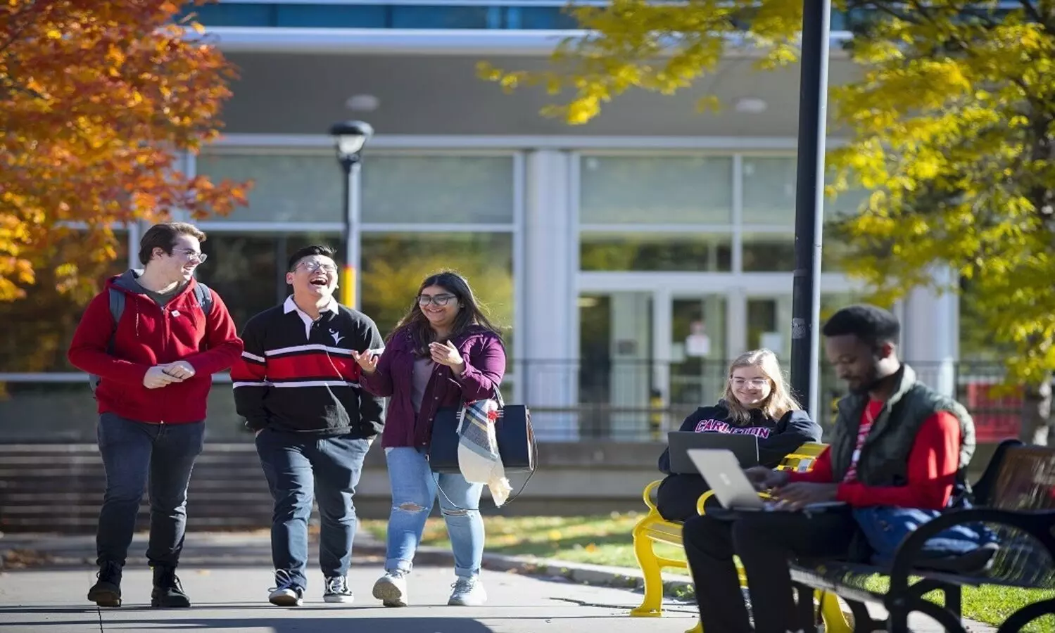 How to choose the right university to study abroad