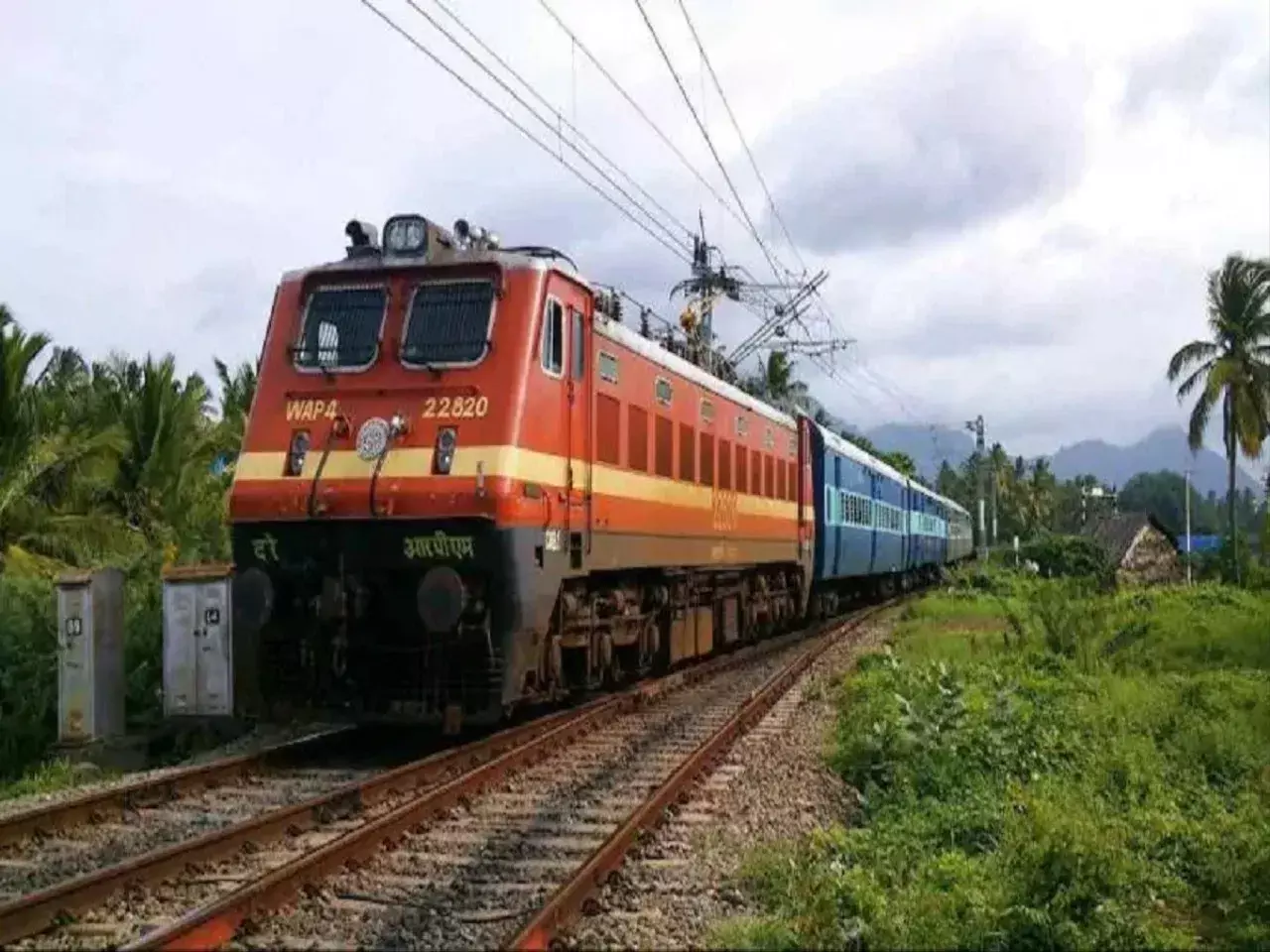 Two killed as train hits them in Jharkhands Jamtara district