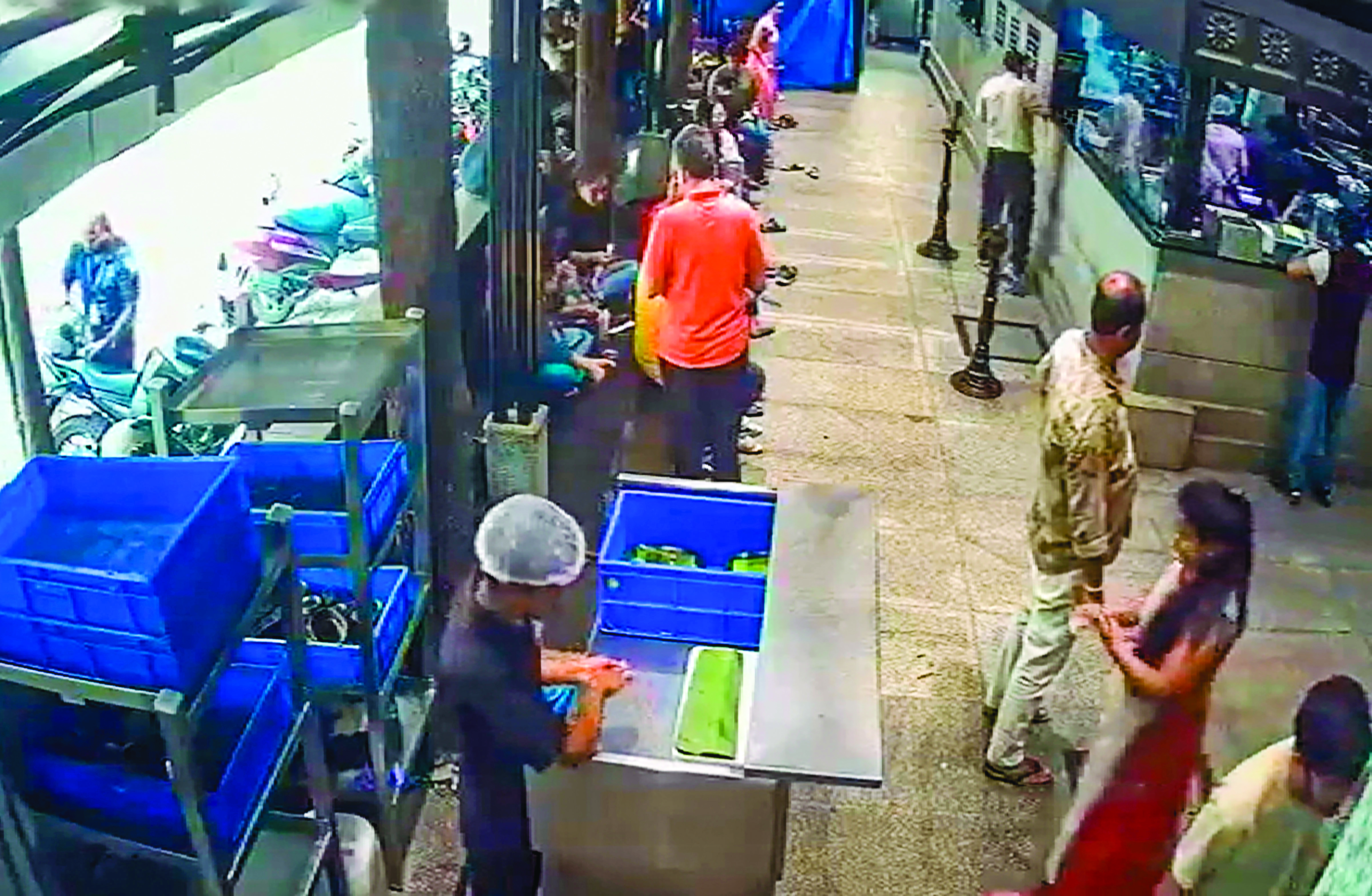 Nine injured in bomb blast in Bengaluru cafe Nine injured in bomb blast in Bengaluru cafe