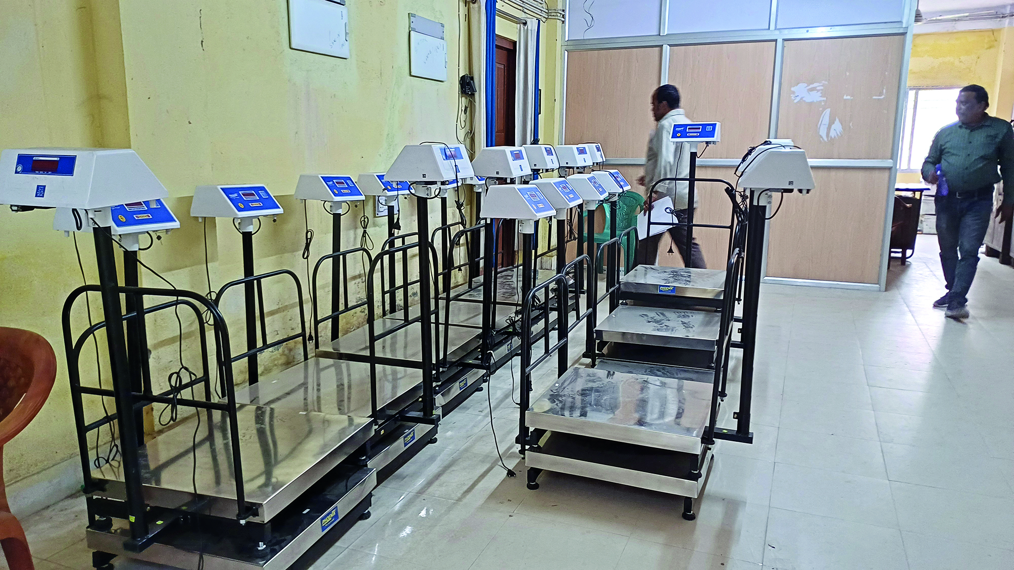 Trials of electronic weighing machines begin in Jalpaigur
