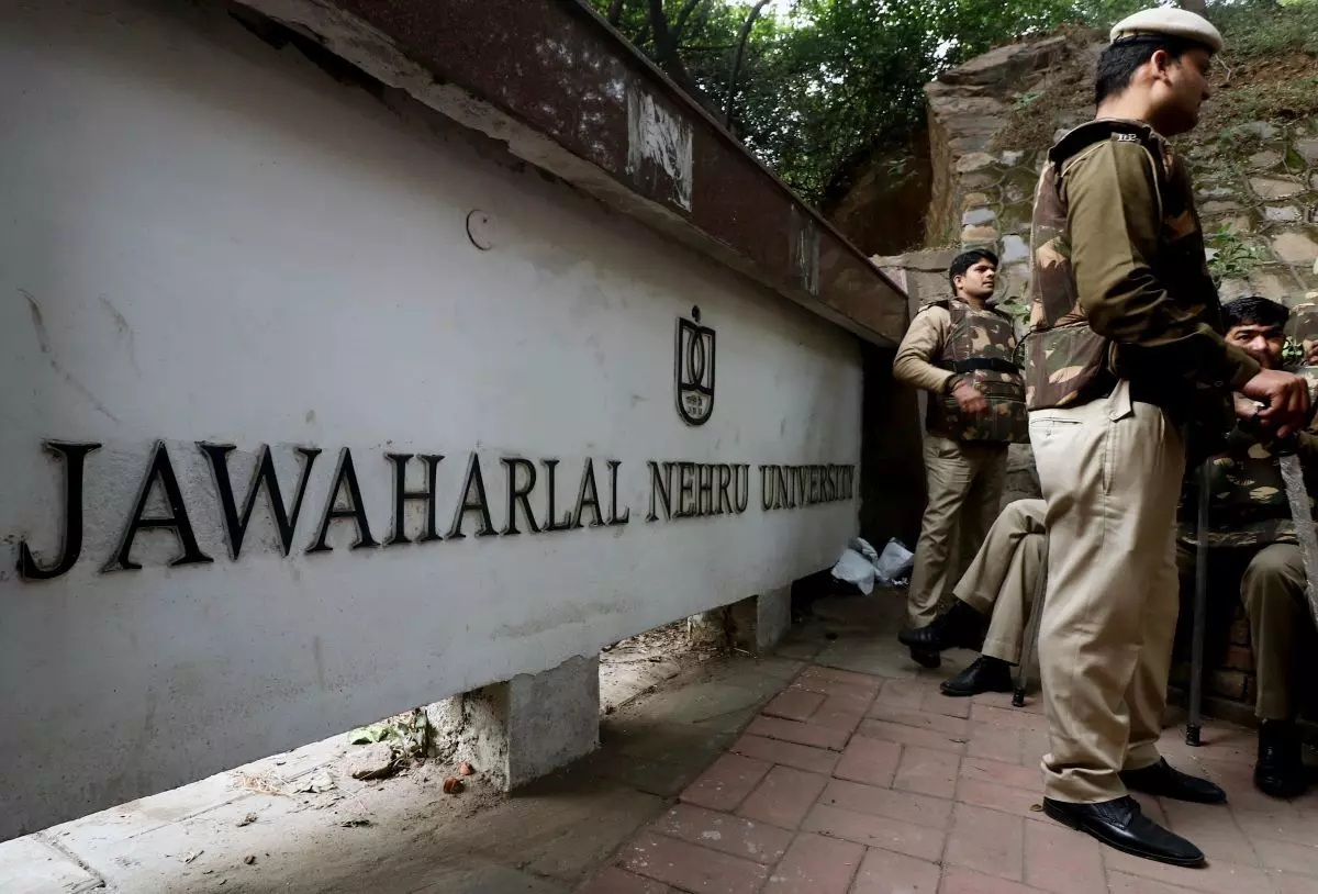 ABVP, Left-backed groups clash at JNU; vice-chancellor warns of strict action