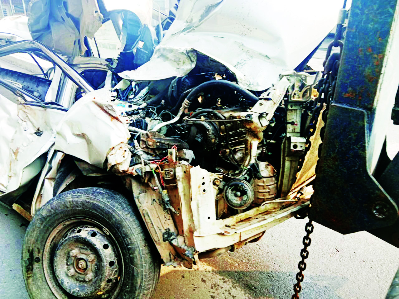 Three killed as car rams into truck on Badarpur flyover