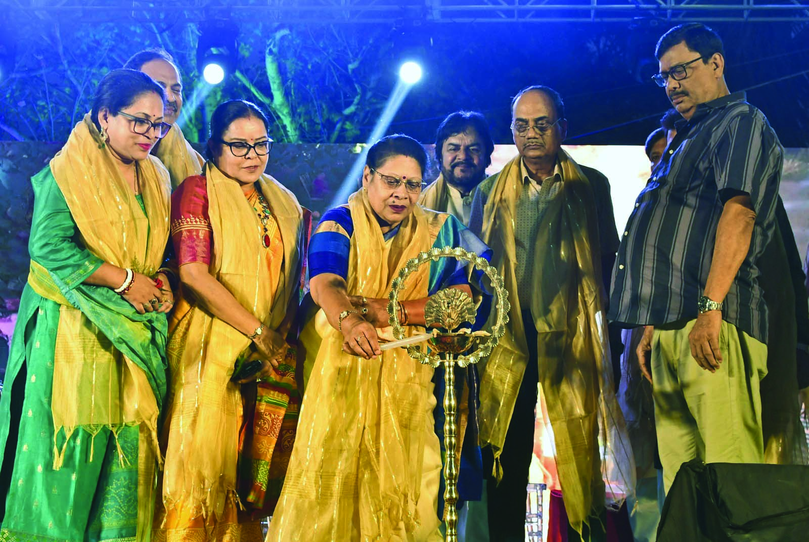 Ganga Aarti completes one year, celebrated at city ghat with pomp & grandeur Ganga Aarti completes one year, celebrated at city ghat with pomp & grandeur