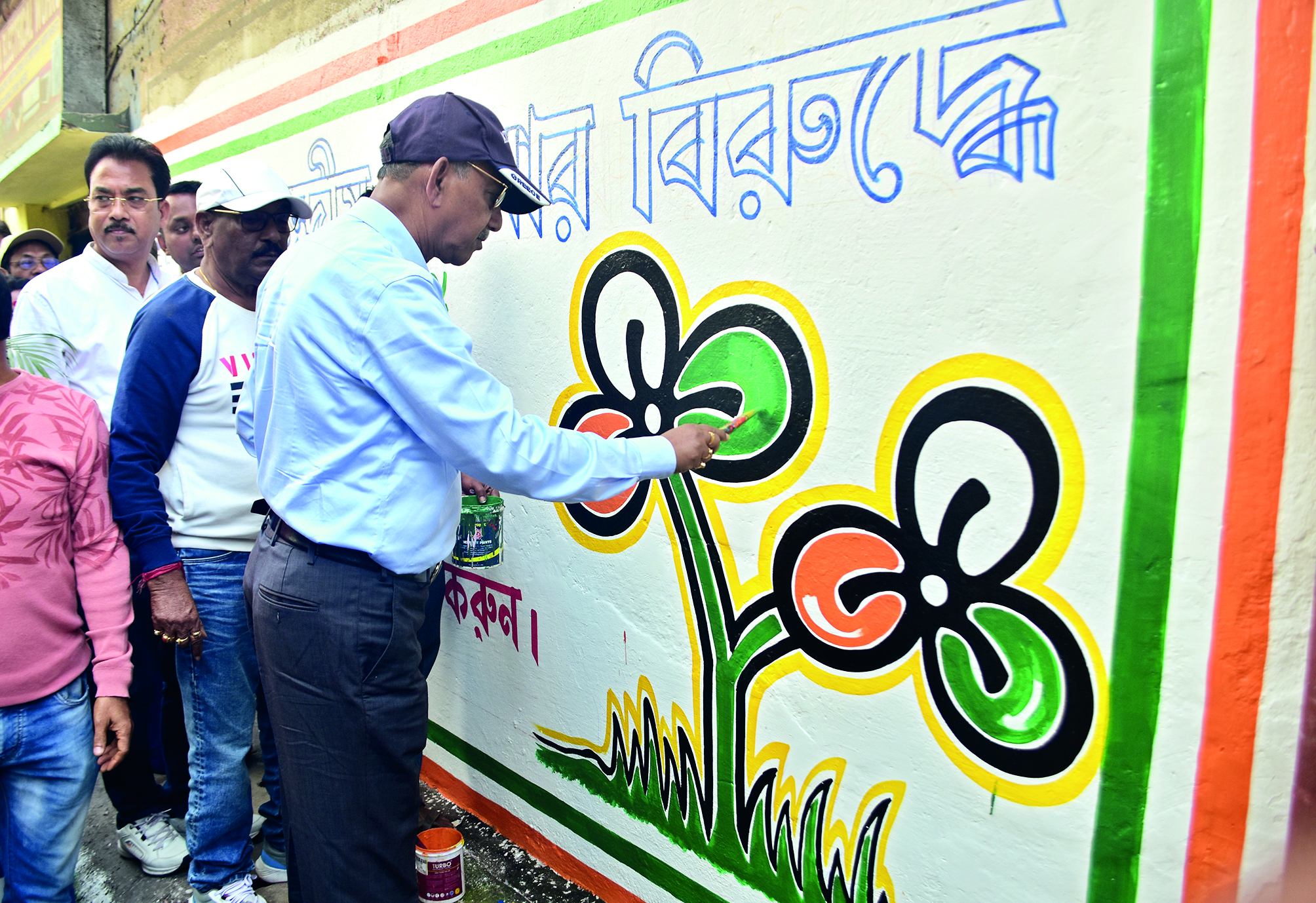 Siliguri Mayor begins wall writing ahead of Lok Sabha elections