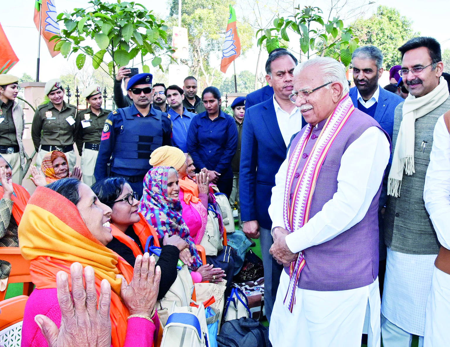 CM Khattar aims to make 3 lakh lakhpati didi in Haryana, 5,000 women will be given drone training CM Khattar aims to make 3 lakh lakhpati didi in Haryana, 5,000 women will be given drone training