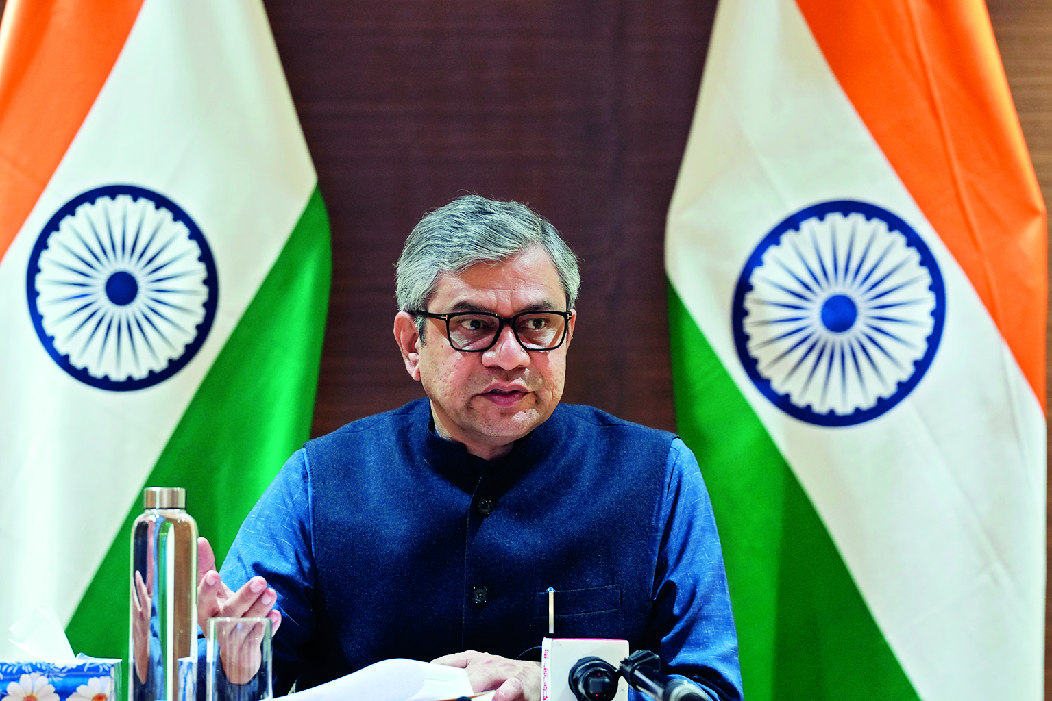 Mobile exports to grow to $50-60 bn, electronics manufactures to employ 25 lakh people: Vaishnaw
