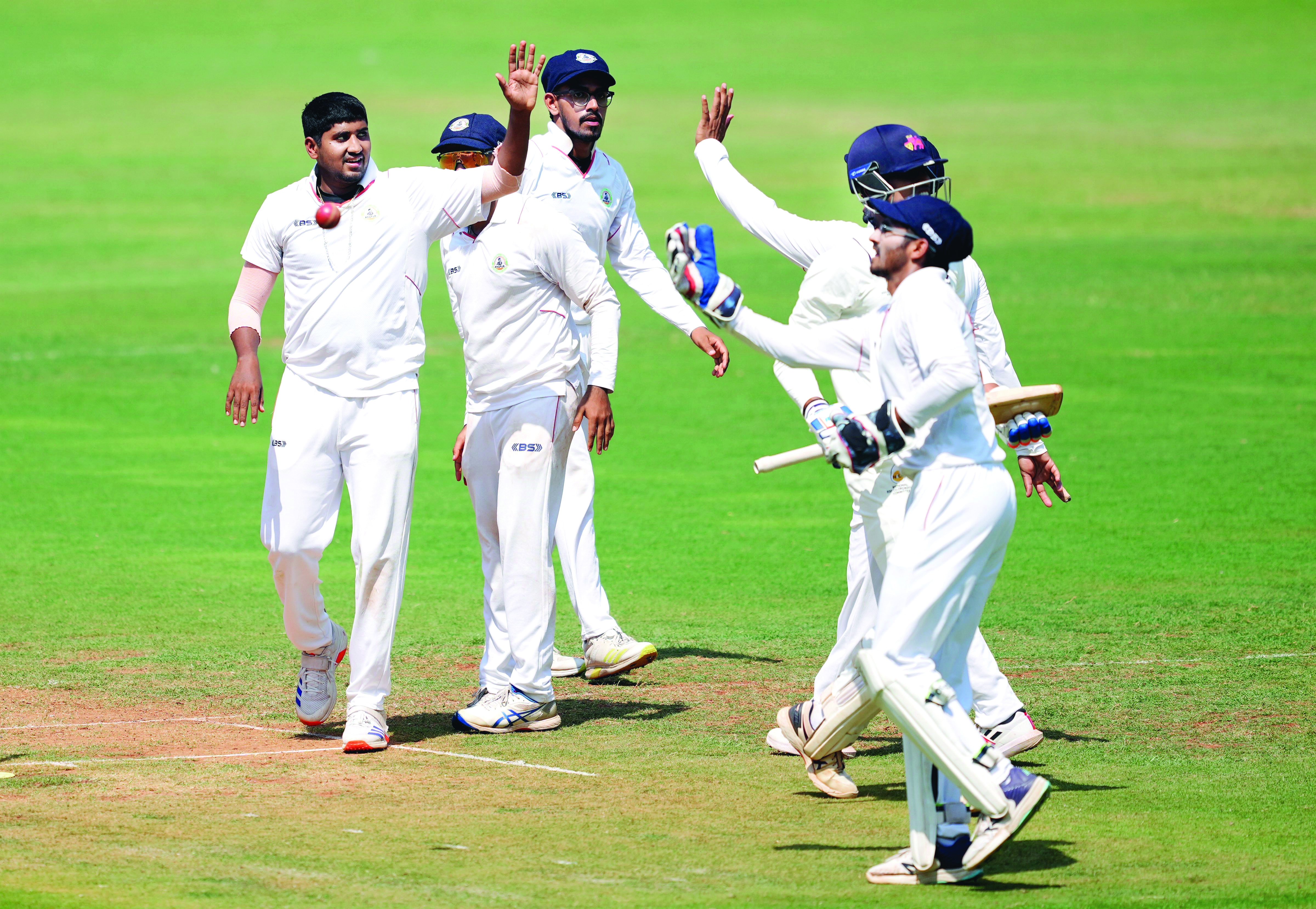 Ranji Trophy Final: Iyer, Rahane fail again but all-round Shardul snatches back initiative Ranji Trophy Final: Iyer, Rahane fail again but all-round Shardul snatches back initiative