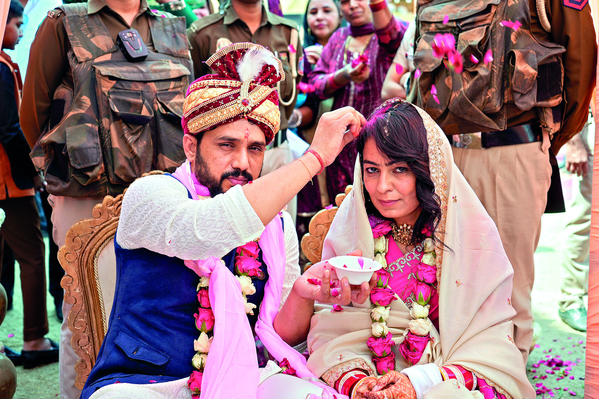 Gangster Kala Jathedi marries ‘Madam Minz’ amid heavy security cover at banquet hall, returns to Tihar Gangster Kala Jathedi marries ‘Madam Minz’ amid heavy security cover at banquet hall, returns to Tihar