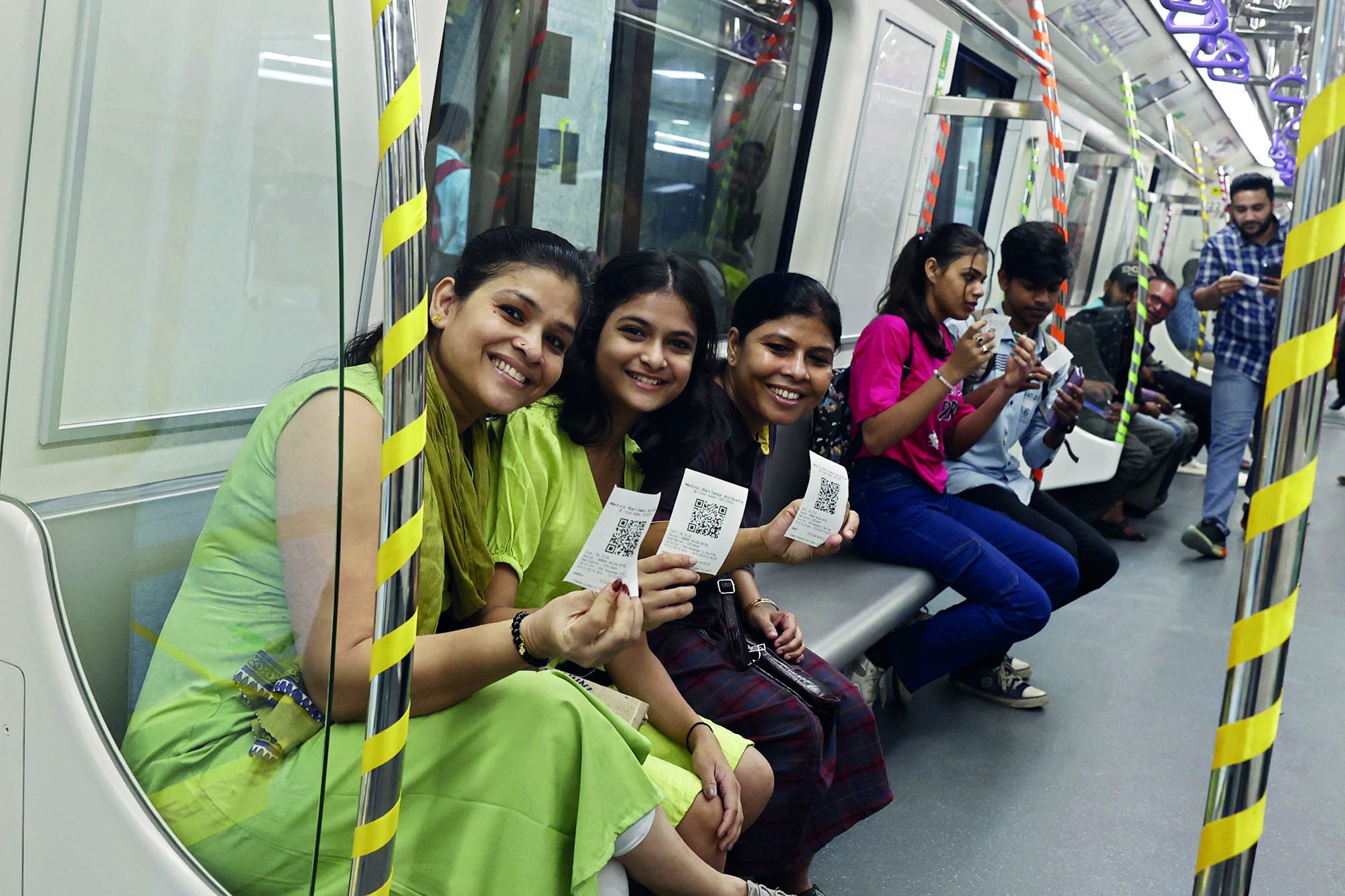 Underwater Metro: Scores of ecstatic commuters take the ride on first day