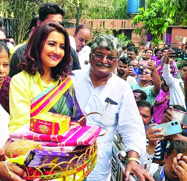 Trinamool candidates for LS elections 2024 hit poll trail