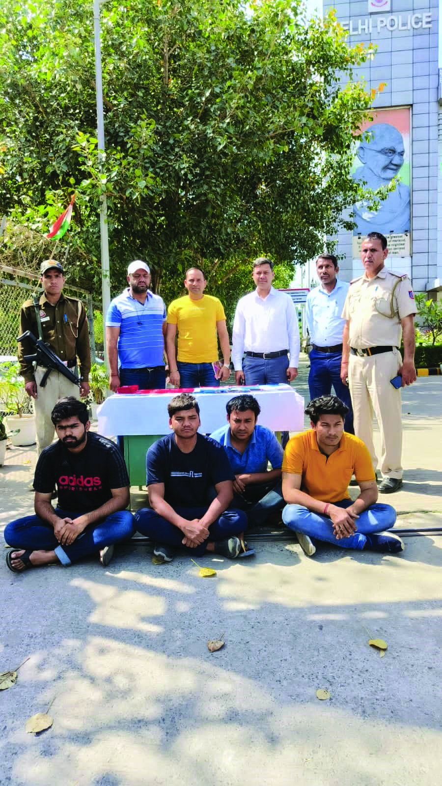 IGIA police team uncovers scam: Activated Indian SIM cards smuggled to Vietnam IGIA police team uncovers scam: Activated Indian SIM cards smuggled to Vietnam