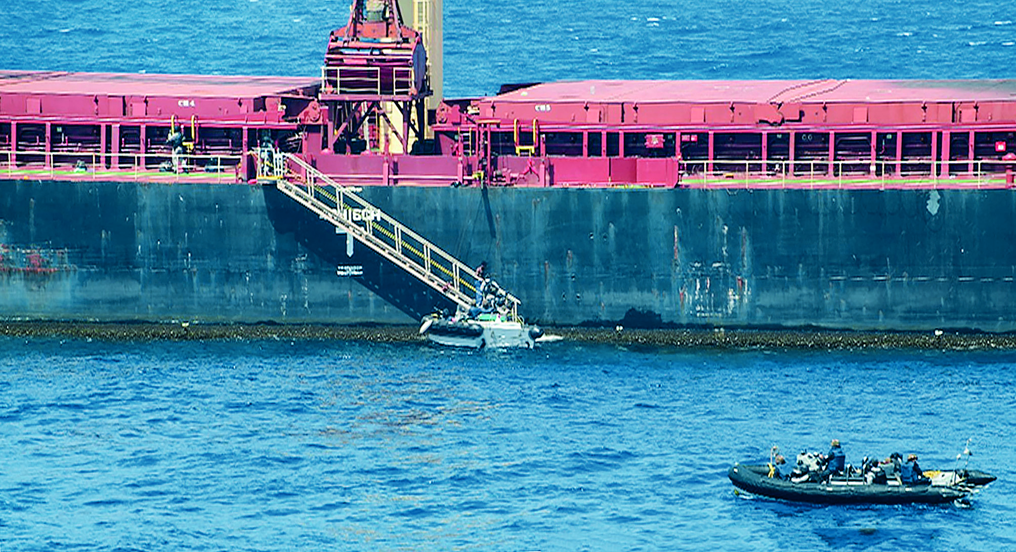 Indian Navy forces 35 Somali pirates to surrender, rescues 17 crew members Indian Navy forces 35 Somali pirates to surrender, rescues 17 crew members