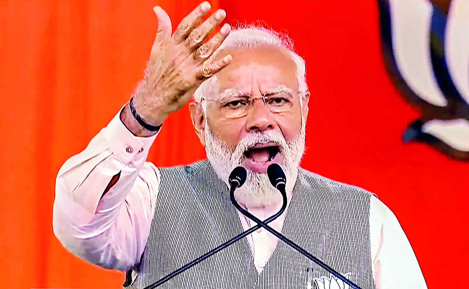 PM slams Congress and   INDIA bloc, labels their   alliance as use & throw