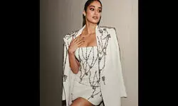Janhvi Kapoor heaps praise on Indian wear