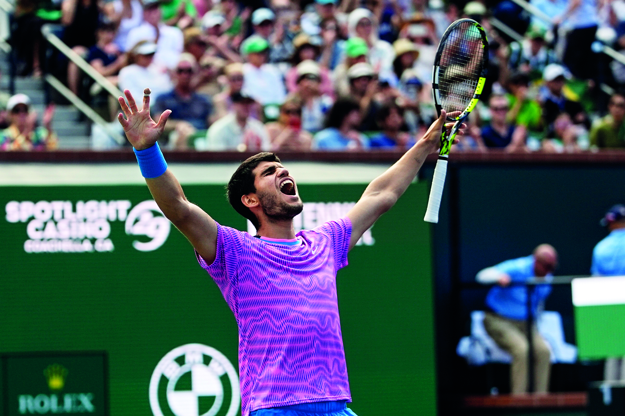 Carlos Alcaraz defeats Medvedev to defend his Indian Wells title