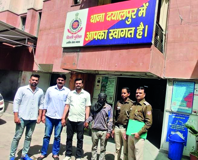 Delhi Police rescues 7-yr-old missing boy Delhi Police rescues 7-yr-old missing boy