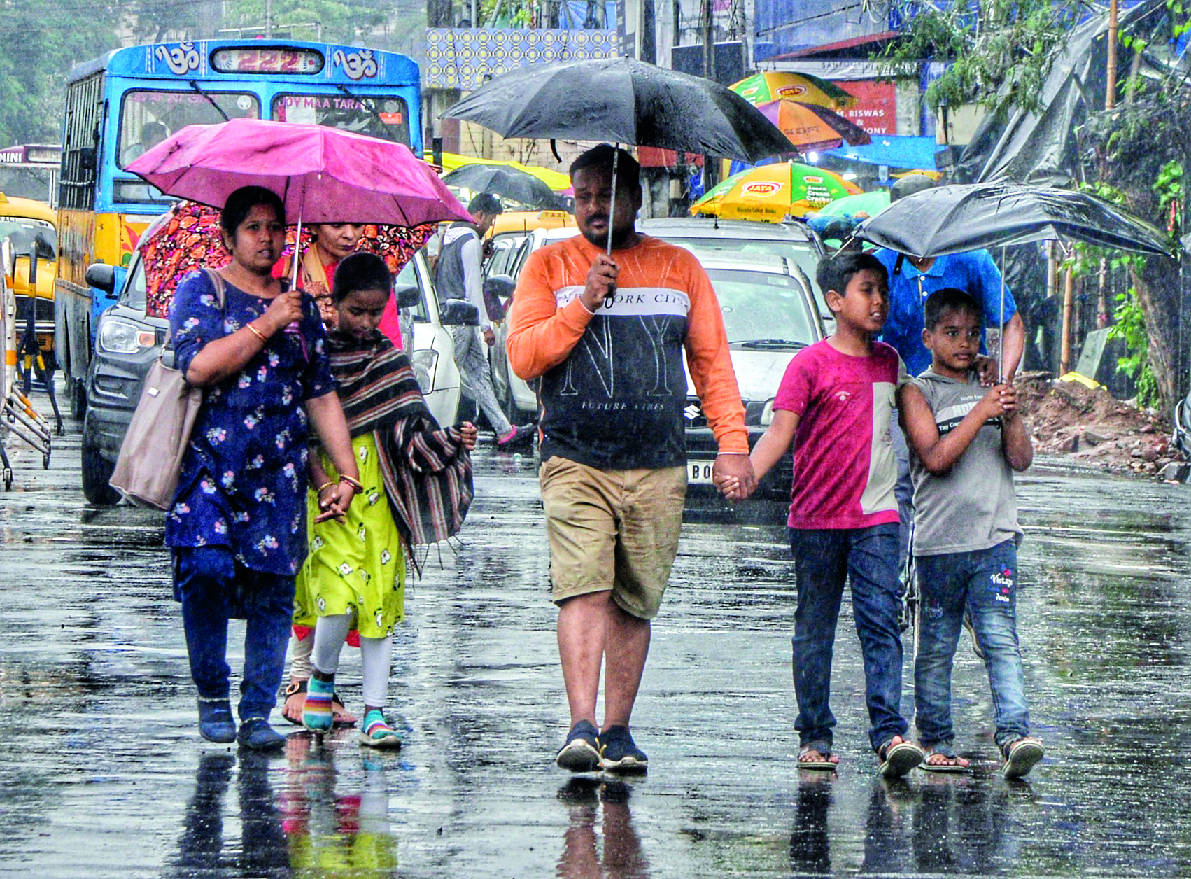 ‘Rain-soaked city records 54 years’ 2nd-lowest max temp in March’