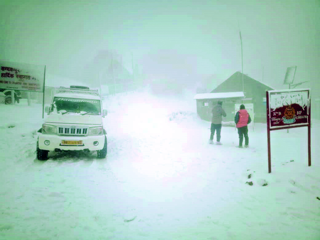 Sandakphu turns picturesque amid heavy snowfall