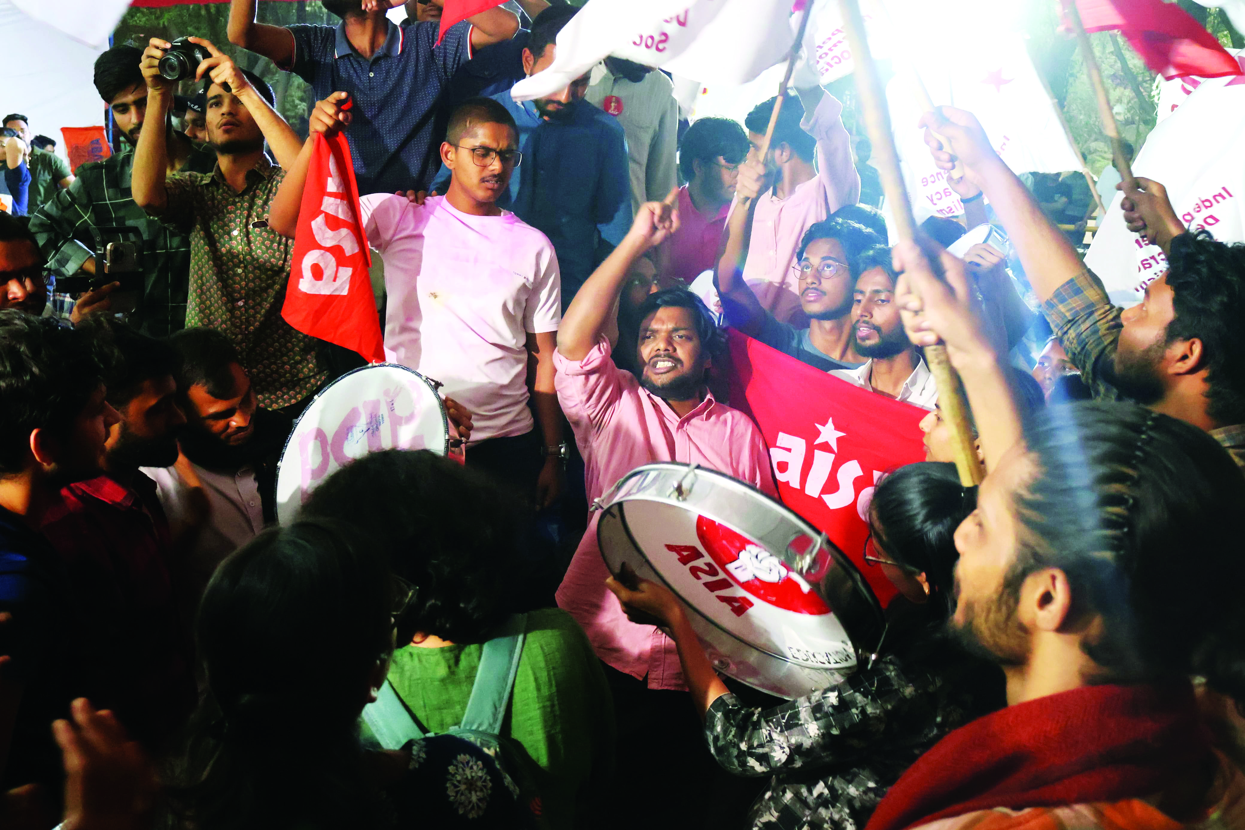 United Left Panel triumphs in   JNUSU polls after 4-year hiatus