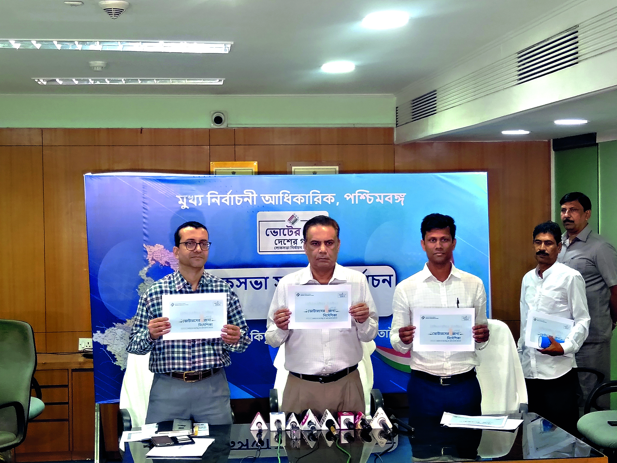 CEO Bengal releases booklets for voters’ guidance