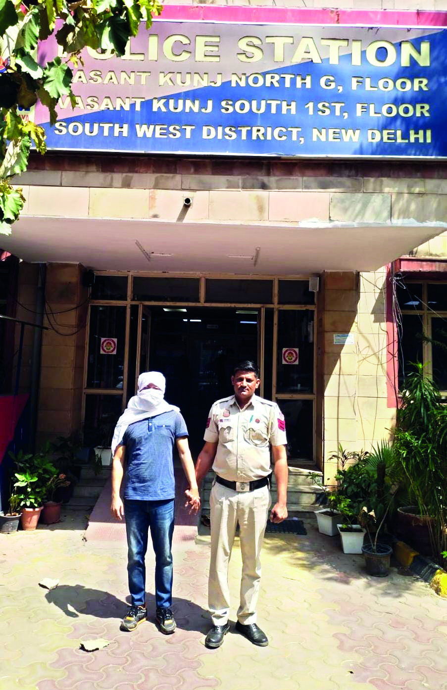 Police busts sex racket kingpin in Vasant Kunj, 3 victims rescued so far Police busts sex racket kingpin in Vasant Kunj, 3 victims rescued so far