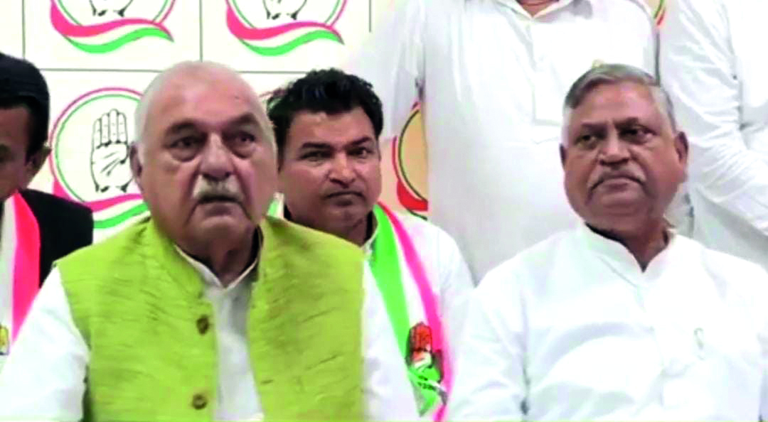 Two former MLAs join Congress in Haryana Two former MLAs join Congress in Haryana
