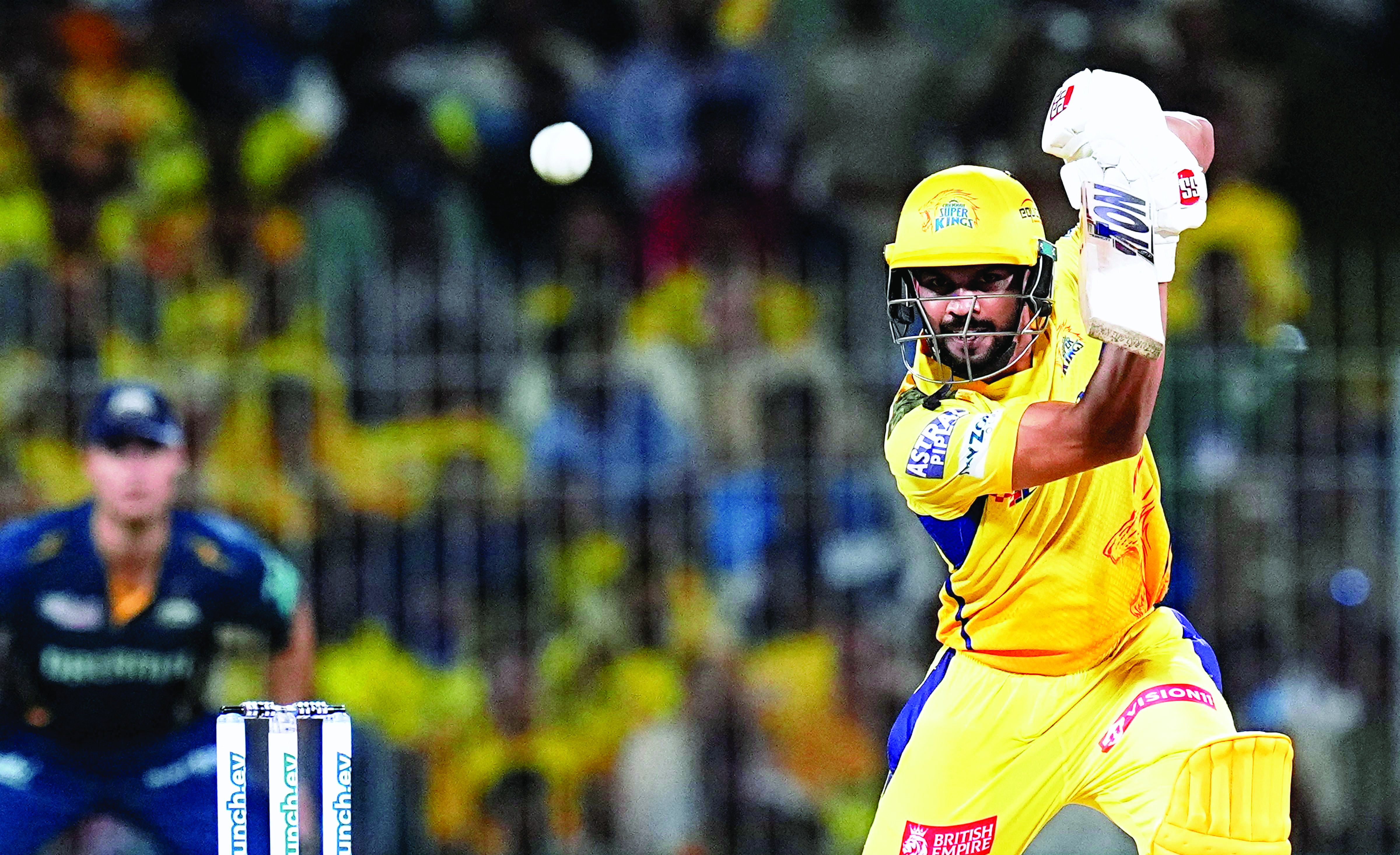Battle of Unequals: DC needs   Shaw against formidable CSK