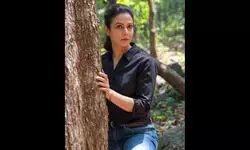 Koel Mallick sustains injury on new ‘Mitin Mashi’ set Koel Mallick sustains injury on new ‘Mitin Mashi’ set